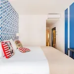 Mercy Ii, In The Heart Of Chiado